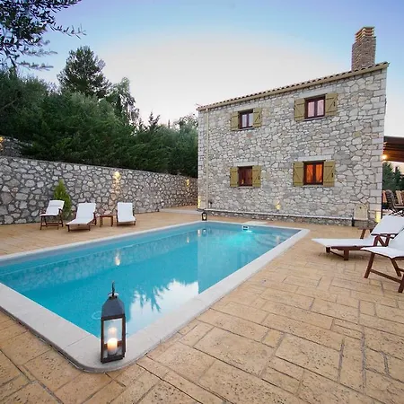 Pilikas Luxury
