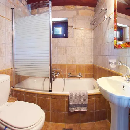 Pilikas Luxury Vilă *